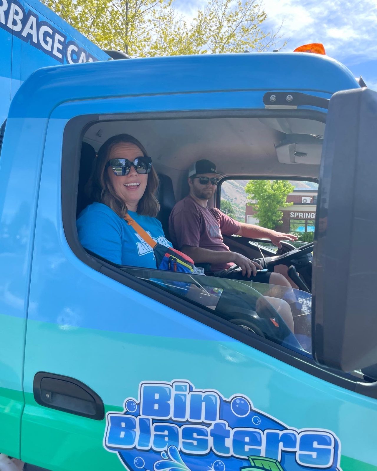 Own a Franchise Bin Blasters